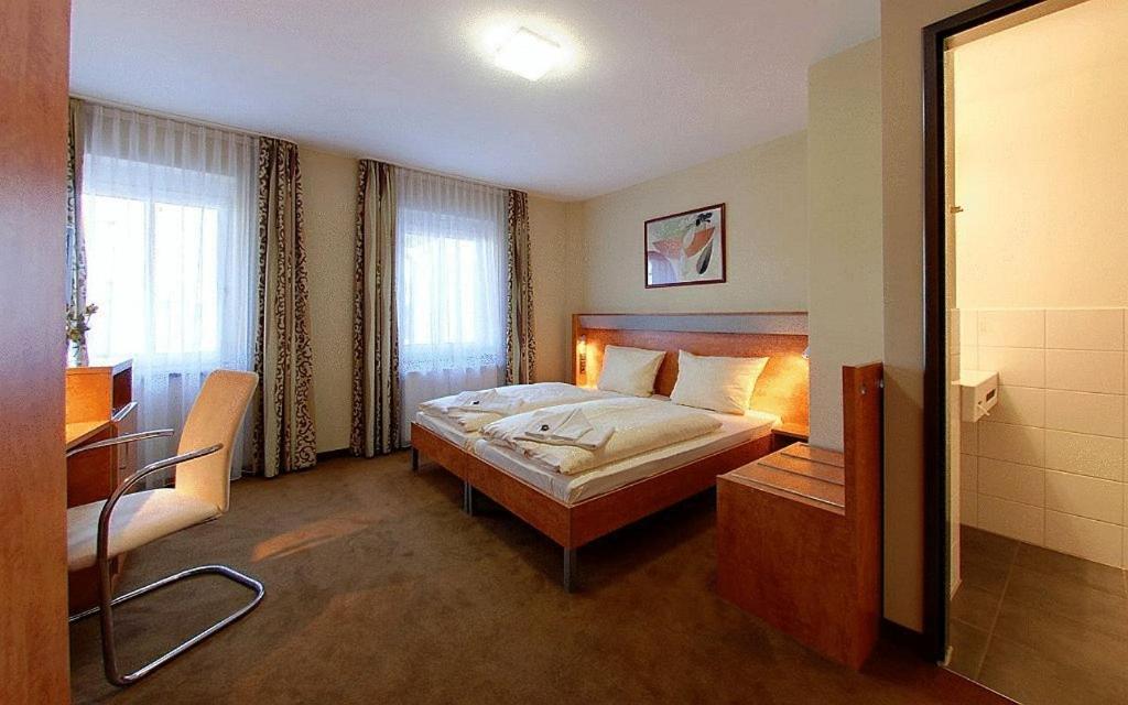 Hotel Gasthof Gross Bergkirchen  Δωμάτιο φωτογραφία